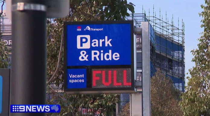 시드니 메트로(Metro)로 인해 주차 문제 증가, 시드니 일부 지역 혼란 Metro car parks in Sydney fill up fast. (Nine)