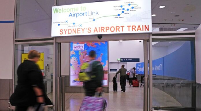 시드니 T8 공항 노선, 작년에 1억 달러 이상을 벌어들여 The T8 line made a whopping $109 million last year. (Getty)