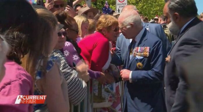 호주 시드니에서 마지막 날을 보낸 찰스 왕과 카밀라 왕비 Tomorrow will be the public's final chance to shake hands with King Charles and Queen Camilla. (A Curretn Affair)