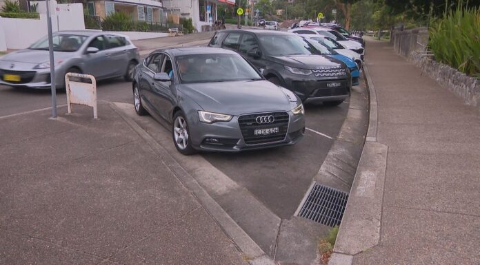 주차 미터기 운영 두회사 합병 제안에 따라 호주 전국 주차 비용이 증가할 수도 Orikan has already come under fire this year for its parking metres in North Sydney. (Nine)