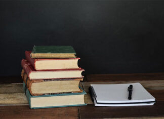 지난 40년 HSC 1위 그들은 지금 어디에? debby hudson_hudsoncrafted_unsplash
