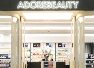 호주 ASX 상장된 아도어 뷰티, 25개 이상의 신규 매장 개설 예정 ASX-listed Adore Beauty opened its first bricks-and-mortar store in Melbourne’s Westfield Southland shopping centre in February. Picture Adore Beauty