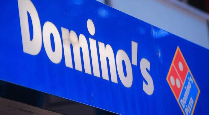 도미노 피자 200개점 폐쇄 Domino's is closing more than 200 outlets. (Wayne Taylor)
