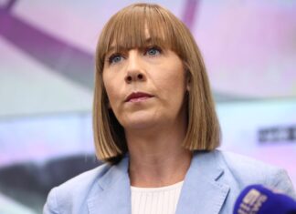 NSW 총리ㅡ 공무수행 운전비서 이용한 교통장관 해임 배제 Transport Minister Jo Haylen will keep her job but will repay the cost of the driver. (Dominic Lorrimer)