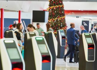멜번, 국제 관광객 수 급증, 1월에 방문자수 기록적 More than 600,000 people arrived in Melbourne on international flights in January. Picture NewsWire Luis Enrique Ascui
