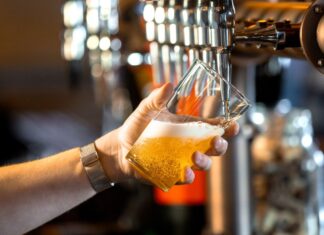 호주 맥주가격 인상 The alcohol excise is expected to increase between 2-3 per cent on February 3. (Getty)