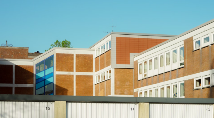 호주 공립 초등학교 액소더스 사립, 가톨릭학교로 Pavel Moiseev_unsplash