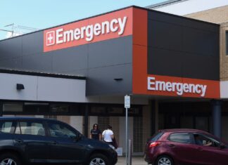 NSW 응급실 대기 시간 감소 The emergency department building at the Bankstown-Lidcome Hospital. (Kate Geraghty)