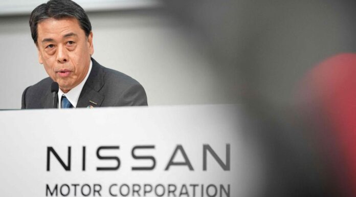 닛산, 혼다 합병 실패로 CEO 마코토 우치다 해임, 이반 에스피노사 후임 Nissan motor president and CEO Makoto Uchida will part ways with the company on April 1. Photo Yuichi YAMAZAKI AFP