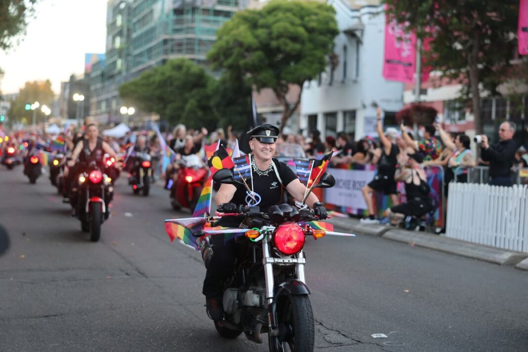 Huge crowds have lined the streets of Sydney for the 47th annual Gay and Lesbian Mardi Gras parade. (Dion Georgopoulos)