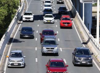 호주 NSW·빅토리아, 안작 연휴 기간 교통사고로 16명 사망 Sixteen even lives were taken and hundreds were injured on NSW and Victorian roads over the course of the Anzac Day long weekend Picture NewsWireTertius Pickard