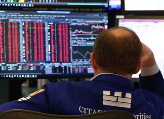 호주, 트럼프의 새로운 세금이 경제에 미치는 영향은 “경미”할 것이라 분석 The modelling doesn't examine the impact of volatility in financial markets, which have been in freefall since Trump unveiled the tariffs. (CNN)