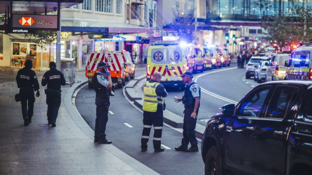 Bondi Junction Westfield and streets surrounding were in lockdown and closed as police and ambulance responded to Cauchi's attack. (Dion Georgopoulos The Sydney Morning Herald)