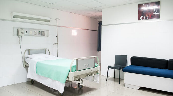 섭식장애 오진으로 1년간 강제로 먹은 소녀의 진짜 병명은? MARTHA DOMINGUEA DE GOUVEIA_UNSPALSH