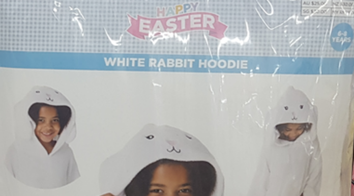 호주, 인기 아동 후드 티 리콜 Popular childrens hoodie recalled from Spotlight shelves (ACCC)