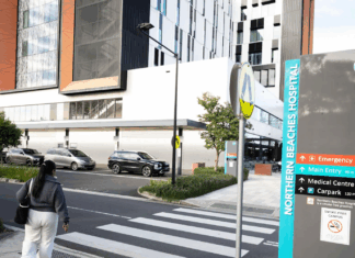 공립병원 악화 Healthscope told patients and staff that hospital services would operate as normal as its parent entities went into receivership.CreditRenee Nowytarger