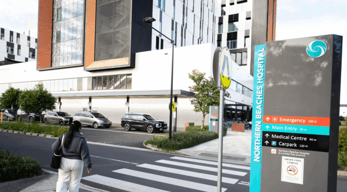 공립병원 악화 Healthscope told patients and staff that hospital services would operate as normal as its parent entities went into receivership.CreditRenee Nowytarger