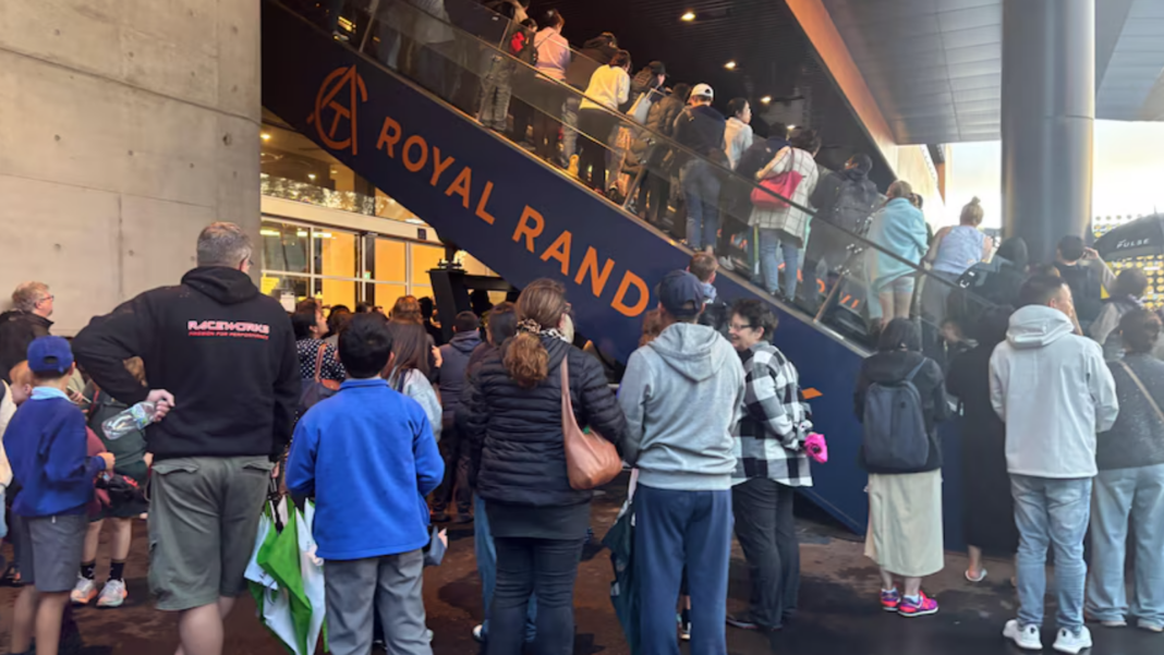 Some parents have pushed back against a government decision to allow students to re-sit selective school exams, after chaos erupted at testing sites in Sydney. (Supplied Alison Bell)
