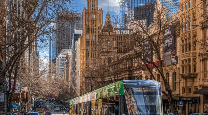 호주, 디즈니랜드 건립 계획 무산…아부다비에 새 테마파크 개장 예정 Melbourne has been the rumoured location of a new Disney park for decades. (Visit Victoria)