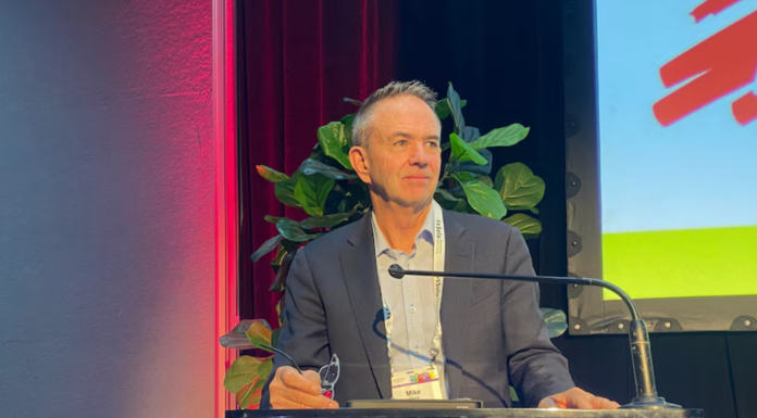 NSW 정부 쓰레기 매립지 위기에 폐기물 인프라 확충 계획 Mike Ritchie has more than 25 years' experience in the waste and environment sector. (ABC Coffs Coast Toby Hemmings)