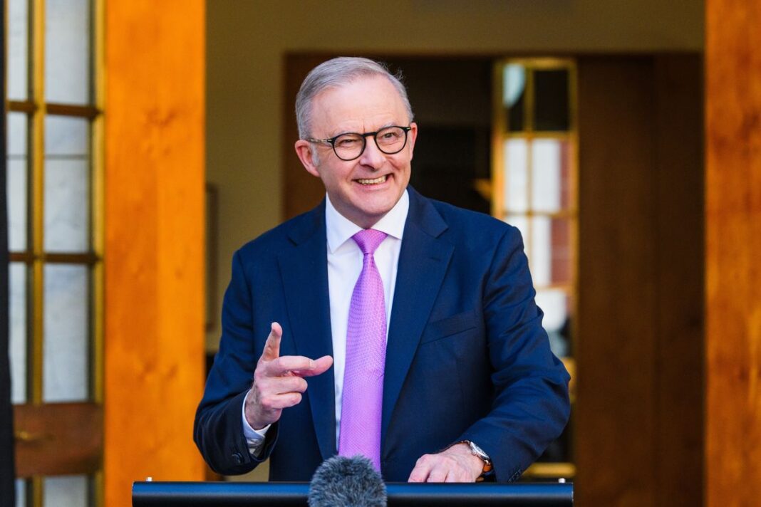 Prime Minister Anthony Albanese has added his own voice to criticism of the Greens as the minor party dwells on a disastrous House of Representatives wipeout. (James Brickwood)
