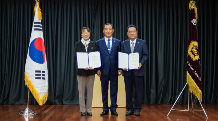 35대 형주백 시드니한인회 회장 당선인 모토 형주백-한인회장,-리즈왕-여성-부회장--사진,-TOPDIGITA