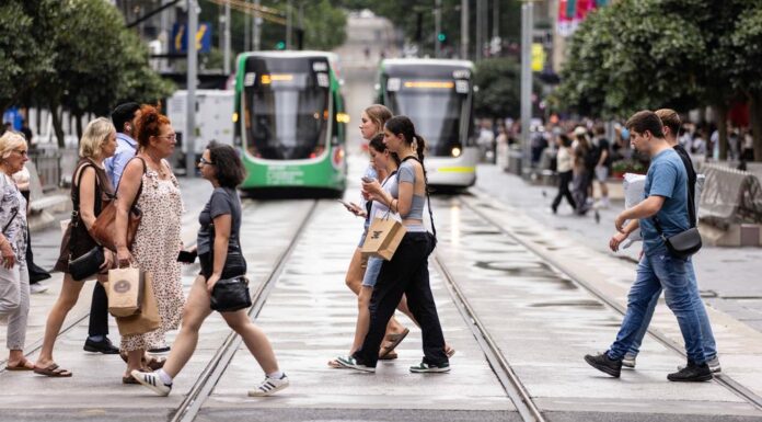 호주 7월 1일부터 시행되는 주요 변화 A number of changes will come to effect for millions of Australians from July 1. Picture NCA NewsWire Diego Fedele