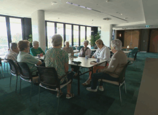 시드니 주요지역에 고층 은퇴 마을 속속 등장 Residents move in for the social environment, sense of community and facilities. (9News)