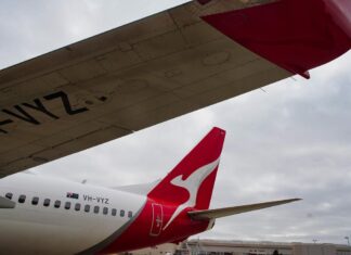 Qantas 사이버 공격: 570만 고객 정보 유출, 몸값 요구 여부는 확인 거부 Qantas confirmed no personal details and financial information were stolen in the attack. Picture NewsWire Luis Enrique Ascui