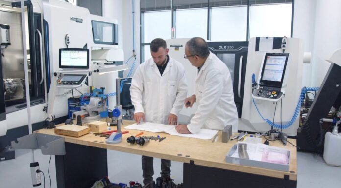 시드니 병원, 심부전 환자 위한 혁신 장치 세계 최초 이식 Sydney's St Vincent's Hospital has implanted a revolutionary heart device in a global-first. (9News)