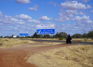 호주 택시 기사 NSW · 퀸즐랜드 불공정 국경 횡단 규정 갈등 The Queensland-NSW border. (Getty)