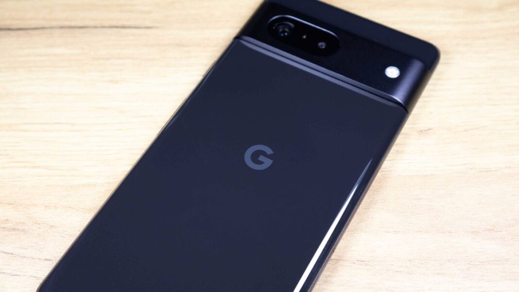 A recall notice has been issued by the ACCC for some Google Pixel 6a smartphones. (iStock