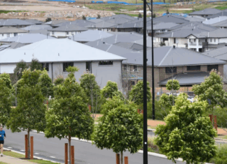 시드니 노스 에핑, 주택 소유자들이 가장 오래 거주하는 지역 중 하나 Some areas in western Sydney areas are now seeing strong home price growth. Photo Peter Rae