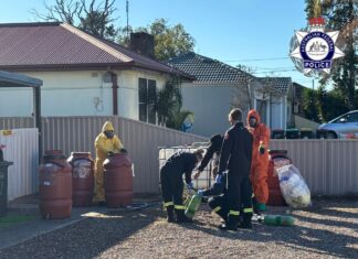 NSW 페어필드 이스트에서 대규모 마약 제조소 적발 The home in Fairfield East was raided on June 19. (Australian Federal Police)