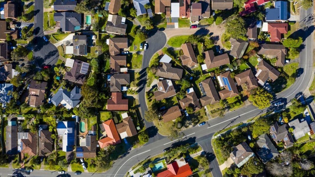 A $1 billion world-leading and Australian first pre-sale finance guarantee policy is hoped to streamline more housing in New South Wales. (Getty)