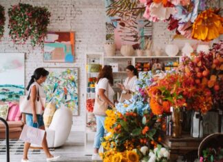 NSW 오렌지, 가장 매력적인 트리 체인지 지역 중 하나로 부상 Domain_Out_of_Town_Orange_10_droj9w_Stores like Jumbled boost tourism in the area. Photo Pauline Morrissey_domain.com.au