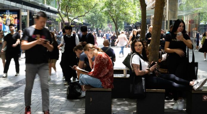 호주 국민, 사용하지 않는 구독서비스에 연간 수백 달러 낭비 Three in every 10 Australians waste $600 a year on apps they don't use. (Nine Janie Barrett)