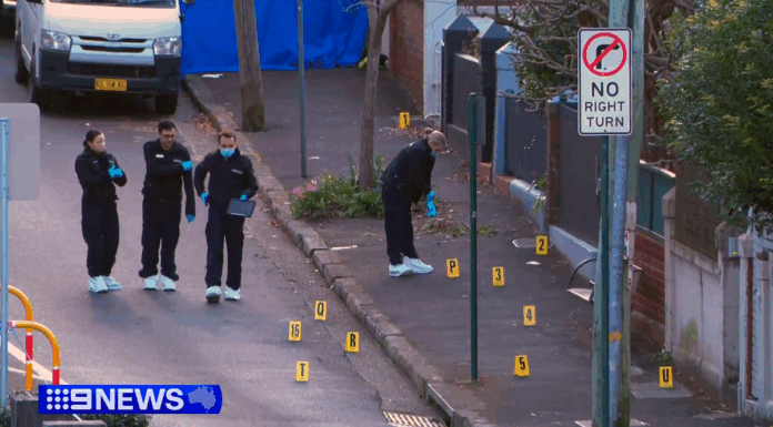 시드니 포레스트 로지 펍 총격…생존자 범죄 조직과 연관 One man was killed and another was seriously injured in the shooting. (9News)