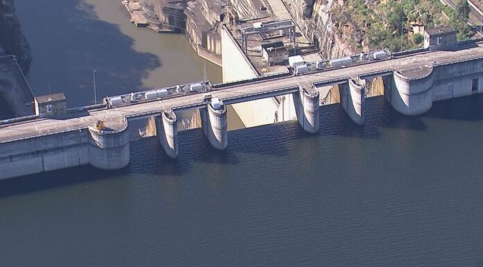 시드니 – 와라감바 댐 곧 만수위 도달…홍수 우려 고조 Sydney's Warragamba Dam is expected to spill after days of heavy rainfall. (9News)