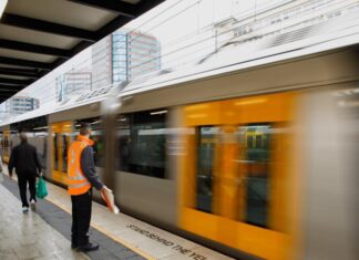 호주 시드니, 열차 지연 사고 발생 There are major delays on Sydney’s rail network on Monday morning. Picture NewsWire Max Mason-Hubers_NEWS.COM.AU