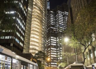 재택근무 확산으로 호주 주요 도시 사무실 공실률, 30년 만에 최고치 More and more office spaces in cities like Sydney are going unused. (Jessica HromasFairfax Media)