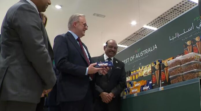 호주, UAE 유통체인 루루 하이퍼마켓 유치 추진 Prime Minister Anthony Albanese said he had invited LuLu Hypermarket to open business in Australia. (ABC News)