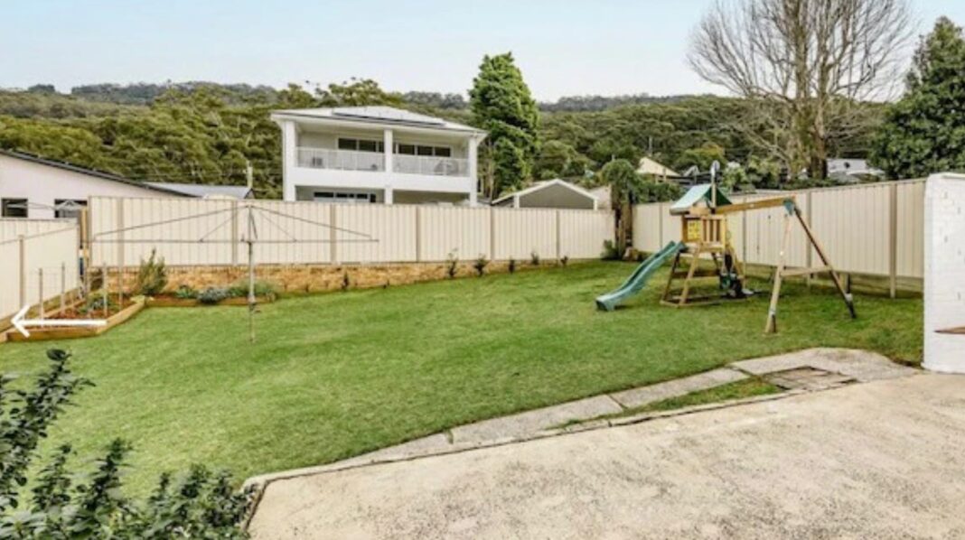 It does have a huge backyard. Picture_McNiece_news.com.au