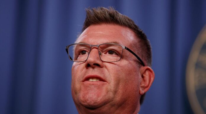 호주 NSW, 재해 지원금 신청 접수 급증속 인력 두 배로 증원 NSW Nationals leader Dugald Saunders said the staffing was ‘too little, too late’ for farmers. Picture NewsWire Nikki Short