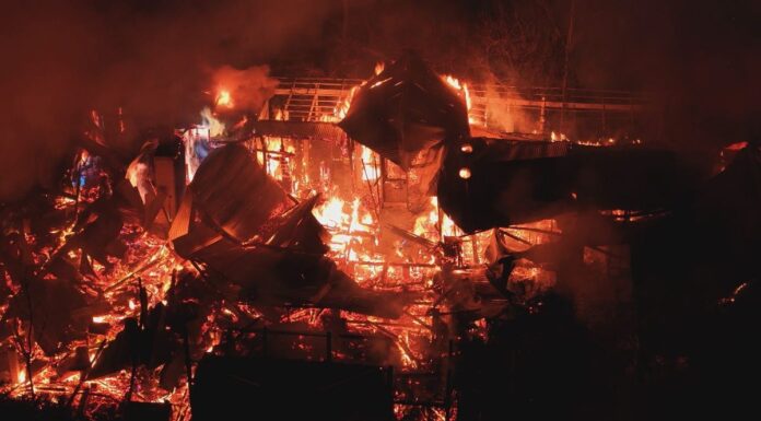 시드니 북서부 록슬리 온 벨버드 힐 웨딩 장소 화재로 전소 Fire services were able to control the fire by 10.30pm last night (Nine)