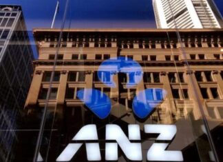 호주 ANZ 은행 3,500개의 일자리를 감축 예정 About 3,500 jobs will go from ANZ over the next year, while 1,000 contractors will also be cut. (Reuters David Gray)