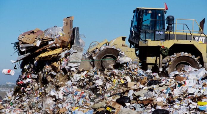 호주 시드니, 2030년까지 쓰레기 매립지 포화 우려 Landfills in Sydney, like the one in Eastern Creek, could hit capacity in less than five years. ( Jeff SmithAlamy)_9news