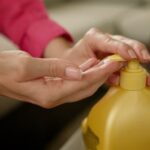 18.Eighteen sunscreens in Australia have now been pulled from shelves or paused from supply over concerns about SPF protection. (ABC News Mark Leonardi)