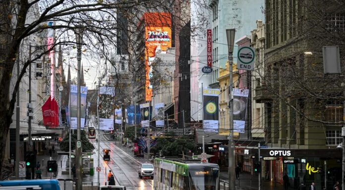 호주 CEO, 시드니에서 “재택근무는 사라지지 않는다” 입장 전환 Australian chief executives have backflipped on forecasts that workers will be forced back to the office five days a week.CreditEddie Jim_the sydney morning herald