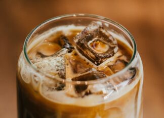 프랑스, 향미 커피는 사실상 디저트 수준 당분 함유 Does your morning coffee contain enough sugar to be called a dessert_nathan_dumlao_unsplash